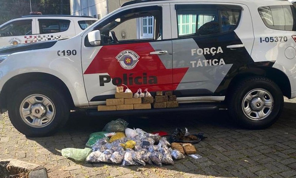Homem é preso com mais de 14kg de maconha em Campos do Jordão — Foto: Divulgação / Polícia Militar