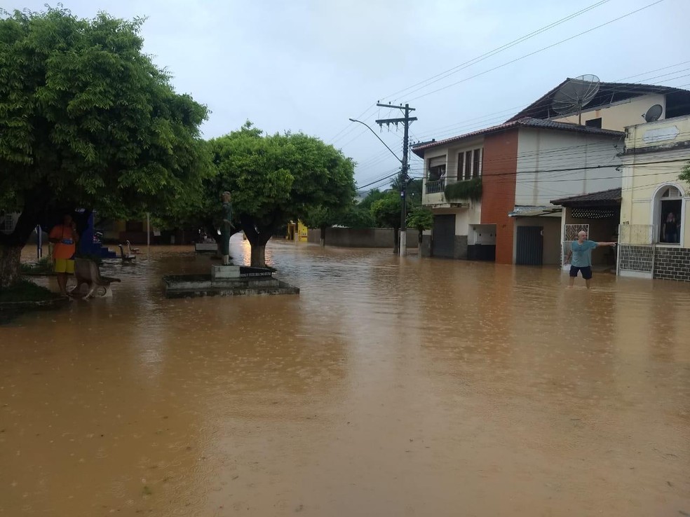 Enchente em Recreio nesta quinta-feira (13) — Foto: Corpo de Bombeiros/Divulgação