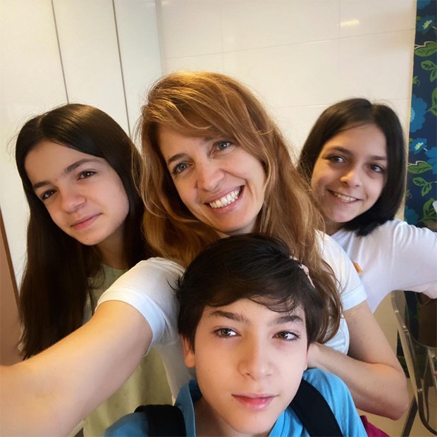Poliana Abritta com os filhos (Foto: Reprodução/Instagram)