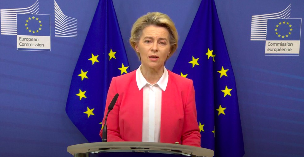Presidente da Comissão Europeia, Ursula von der Leyen, em pronunciamento em dezembro — Foto: Reprodução/YouTube/Comissão Europeia
