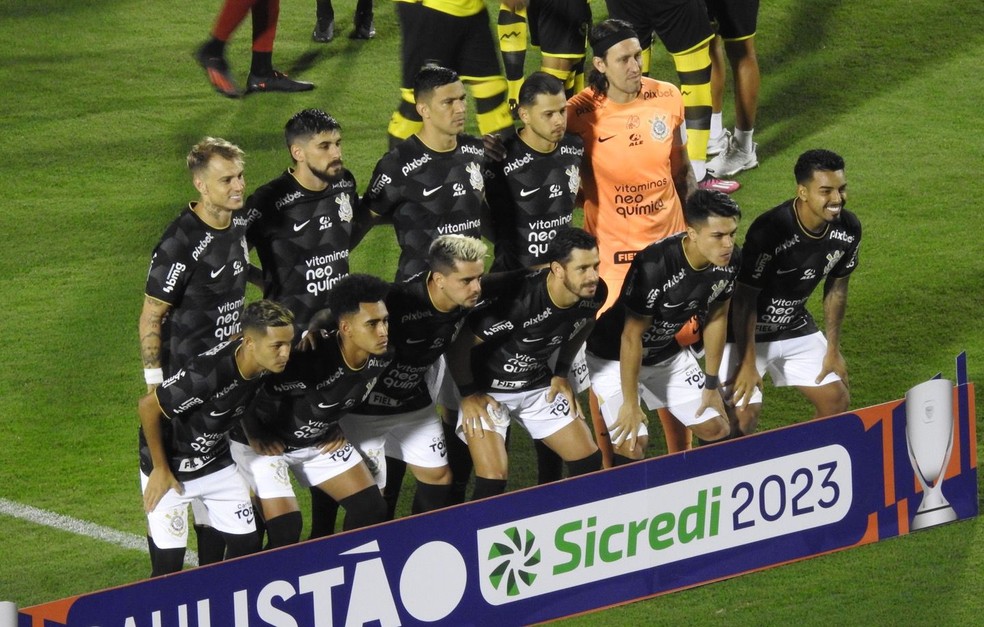 Atuações do Corinthians: Balbuena erra feio, Bidu vai mal, e Paulinho entra bem em derrota