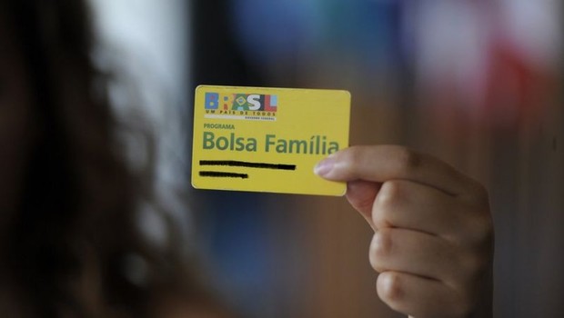 O Bolsa Família atende atualmente 14,6 milhões de pessoas, com um valor médio de R$ 190 (Foto: JEFFERSON RUDY/AG SENADO via BBC)