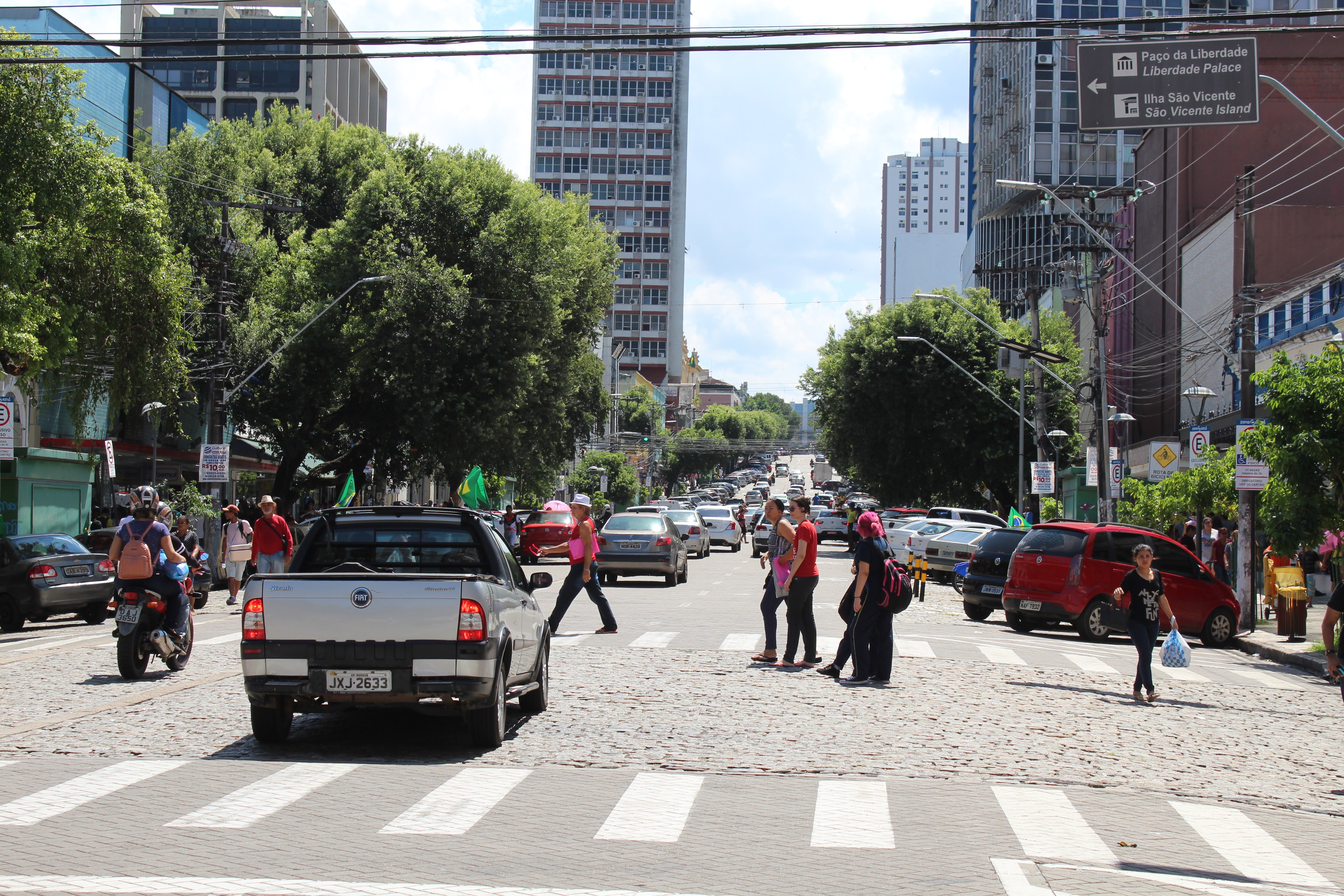 Trecho de avenida no Centro de Manaus é interditado para Missa de Corpus Christi; veja mudança

