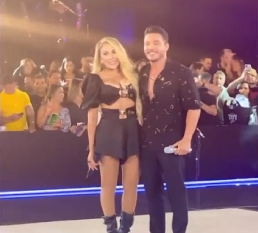 Wesley Safadão e Taty Girl fazem show em Fortaleza com centenas de pessoas sem máscara — Foto: Reprodução