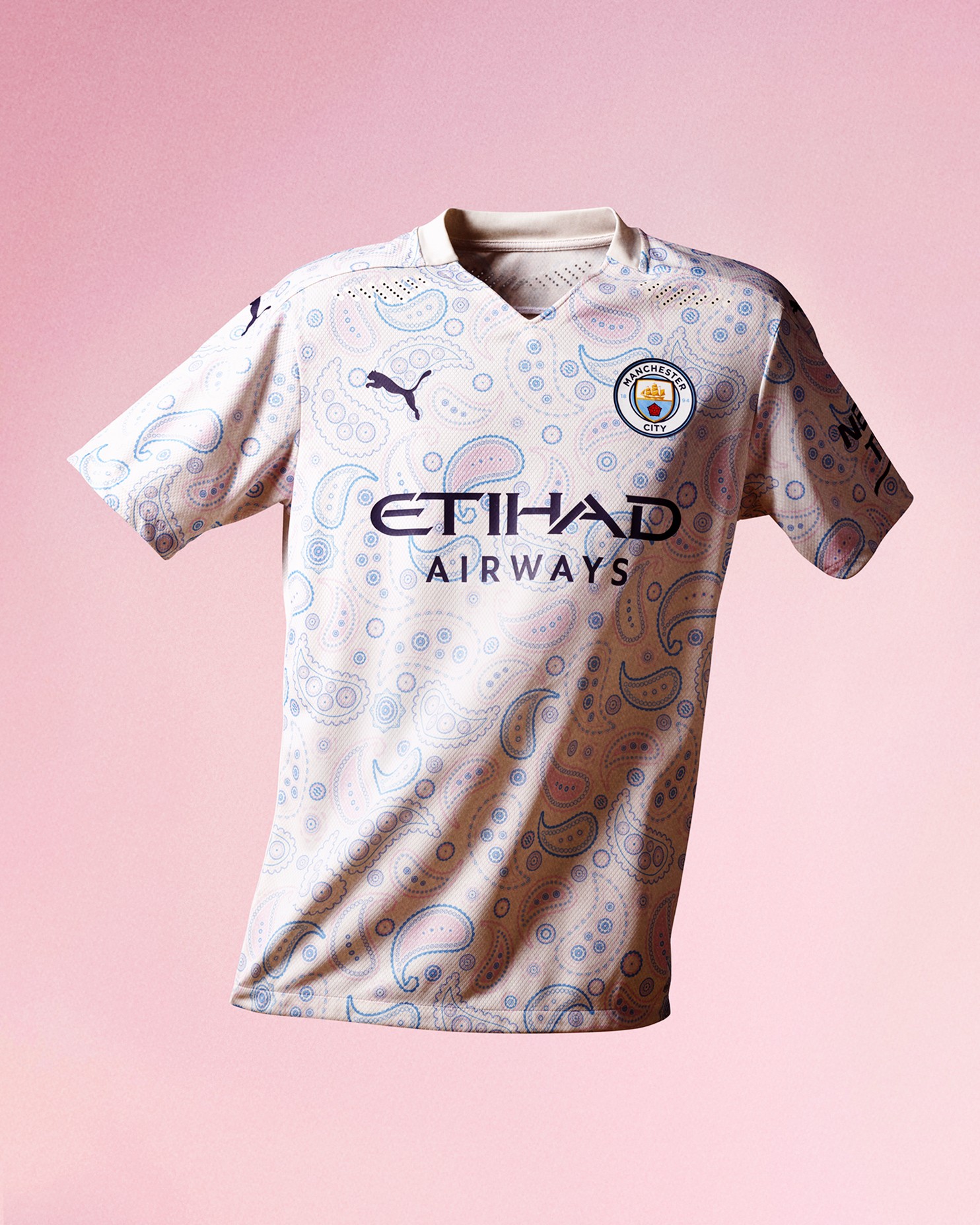 Camisa nº3 do Manchester City (Foto: Divulgação: Puma)