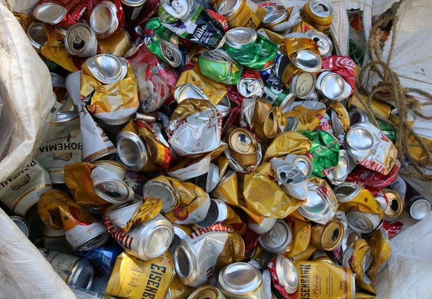 País é terceiro em reciclagem de latas de alumínio no mundo (Foto: Rovena Rosa/Agência Brasil)