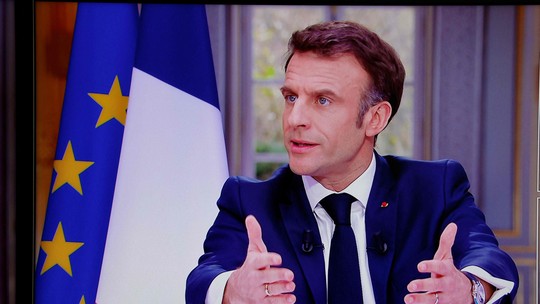 Macron rompe silêncio sobre reforma da Previdência: mudanças devem ser implementadas 'até fim do ano'