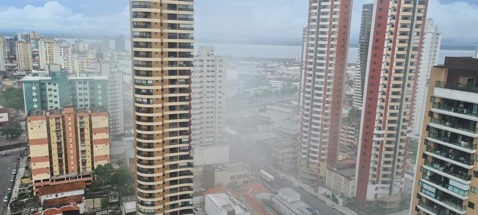 Princípio de incêndio atinge shopping no centro de Belém; veja 