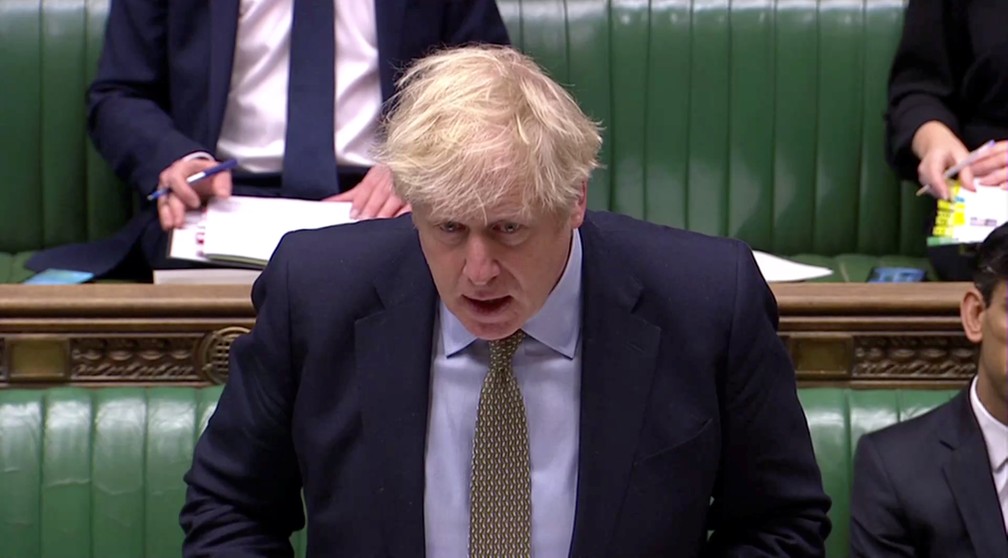 Boris Johnson, primeiro-ministro do Reino Unido, durante discurso no Parlamento nesta quarta-feira (18) — Foto: Reuters TV via Reuters