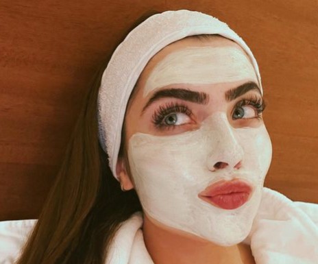 Jade Picon surge nas redes sociais com máscara facial (Foto: Instagram)