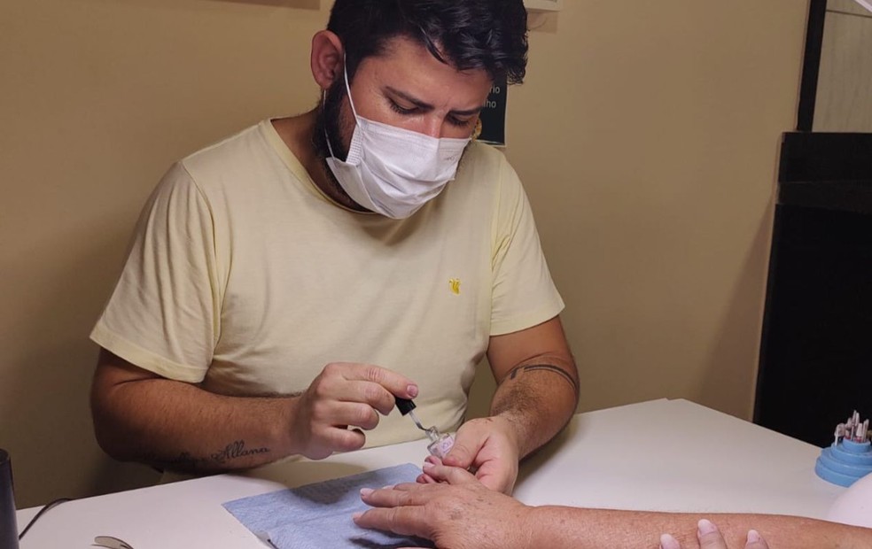Wanderlei Francisco de Oliveira, manicuro em São José do Rio Preto (SP) — Foto: Arquivo Pessoal