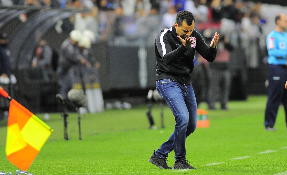 Vitória do Corinthians sobre o Sport mostra velhos defeitos e novas qualidades