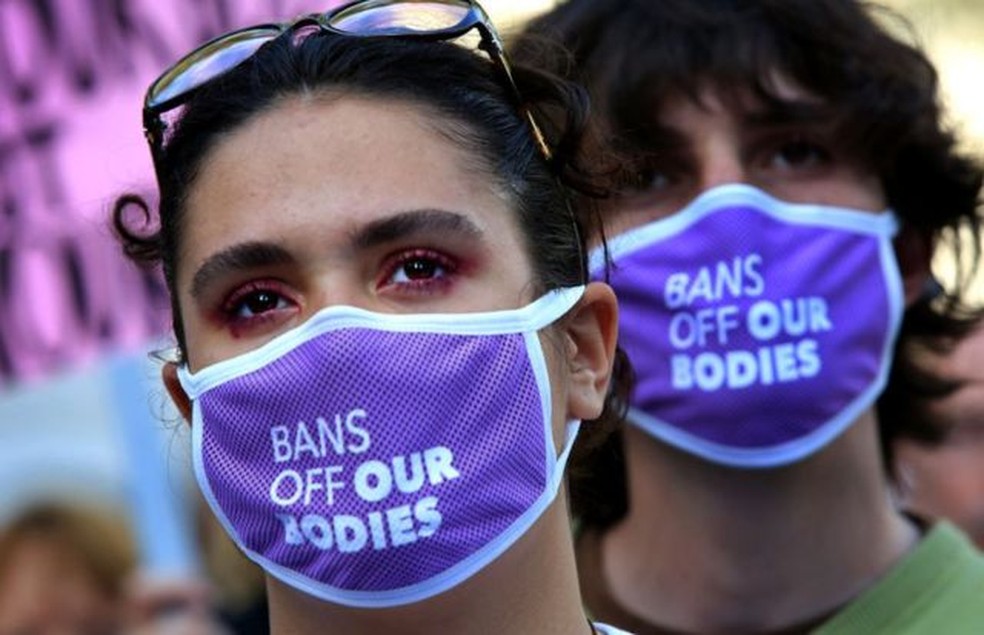 Protesto a favor do direito ao aborto em Nova York em 2 de outubro de 2021 — Foto: BBC