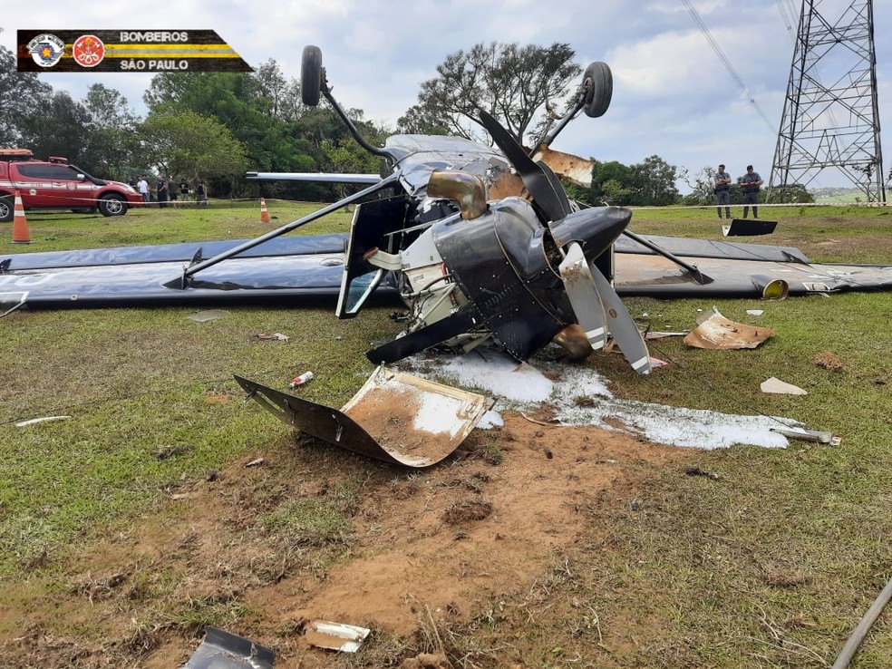 Bombeiros fazem resgate em acidente de Boituva (SP).  — Foto: Corpo de Bombeiros/Divulgação 