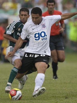 Ronaldo na estreia pelo Corinthians, em março de 2009 (Foto: Daniel Augusto Jr / Ag. Corinthians)