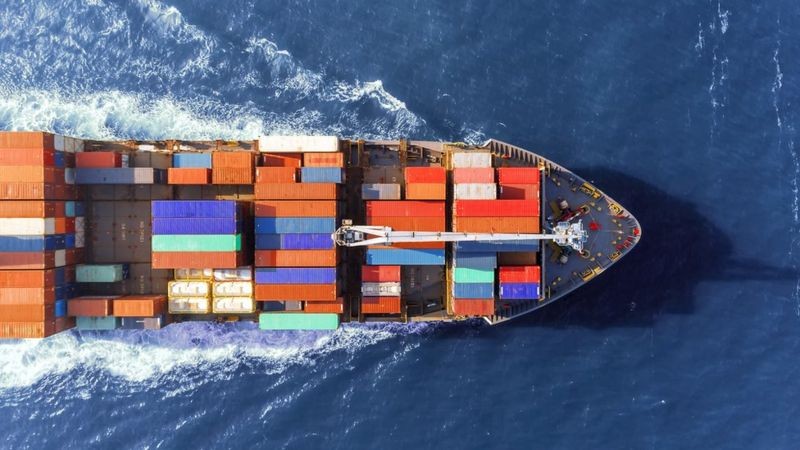 O preço do transporte marítimo subiu em até 500% em algumas rotas (Foto: Getty Images via BBC News)