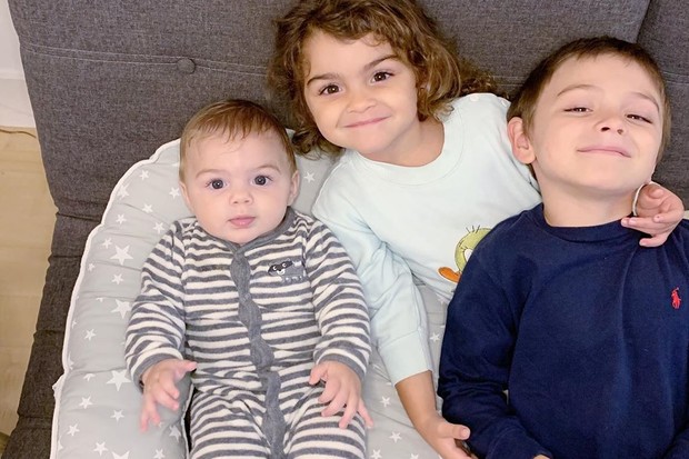 Filhos de Mariana Uhlmann e Felipe Simas (Foto: Reprodução/Instagram)