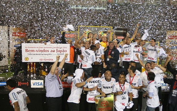 Corinthians comemorando, Libertadores Campeao (Foto: Alex Silva / Agência Estado)