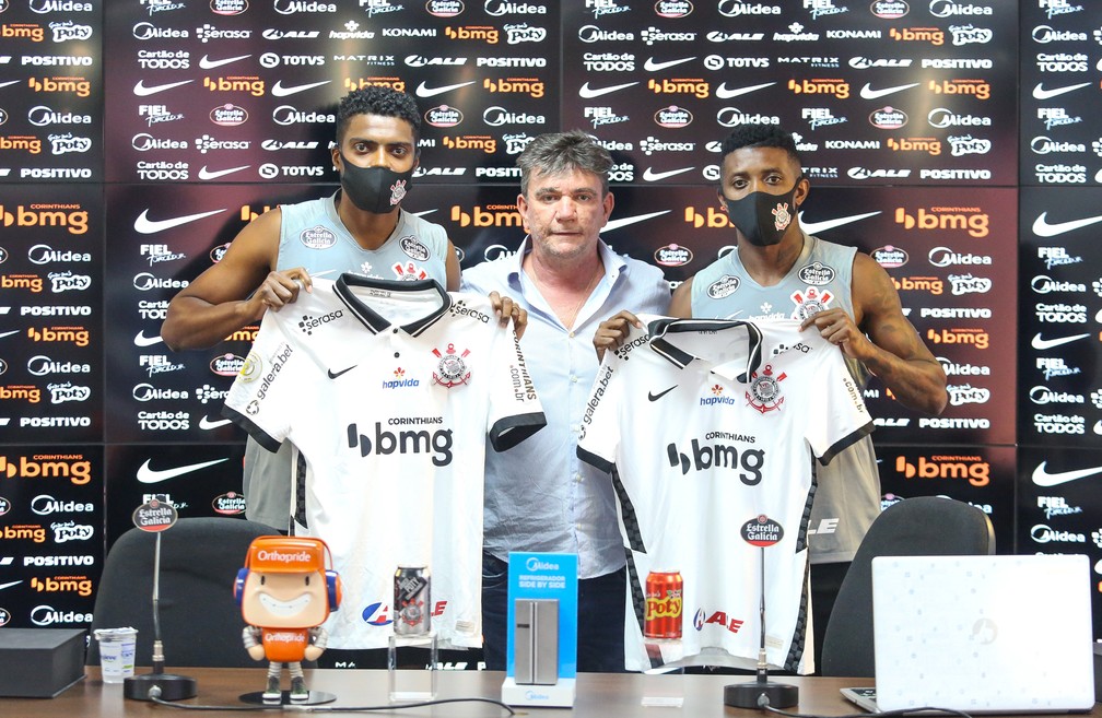 Jemerson, Andrés Sanchez e Jonathan Cafú Corinthians — Foto: Rodrigo Coca/Ag.Corinthians