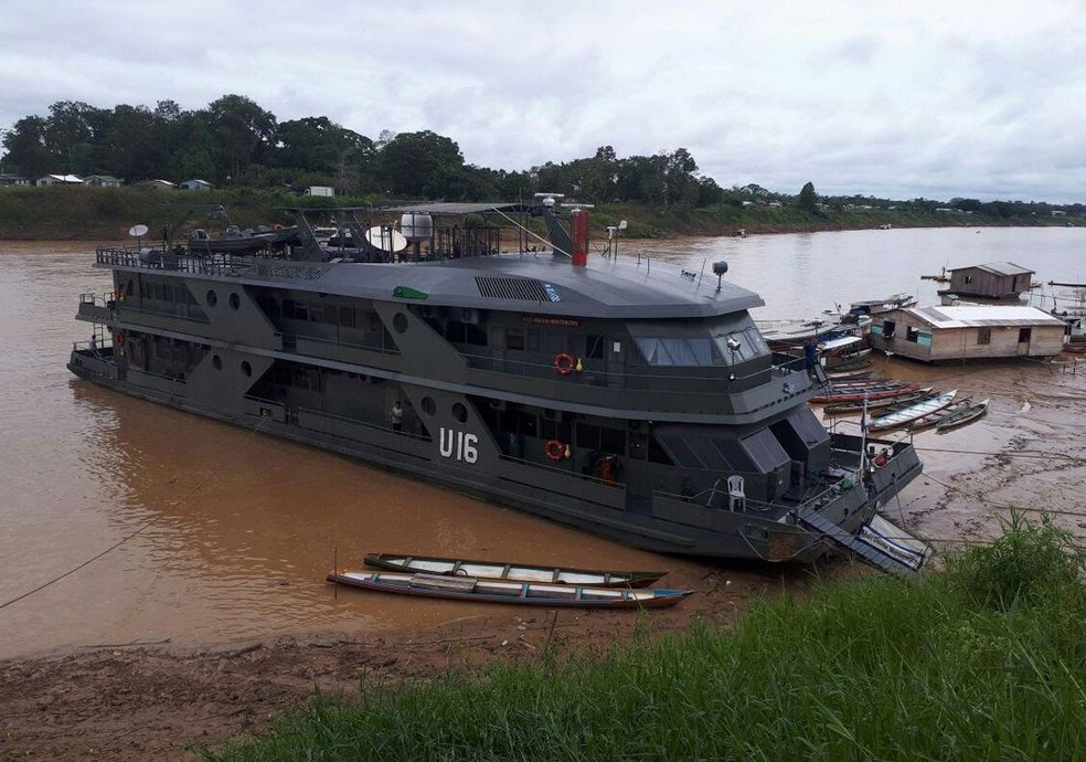 População ribeirinha e comunidades distantes vão ser atendidas pela equipe do navio (Foto: Adelcimar Carvalho/G1)