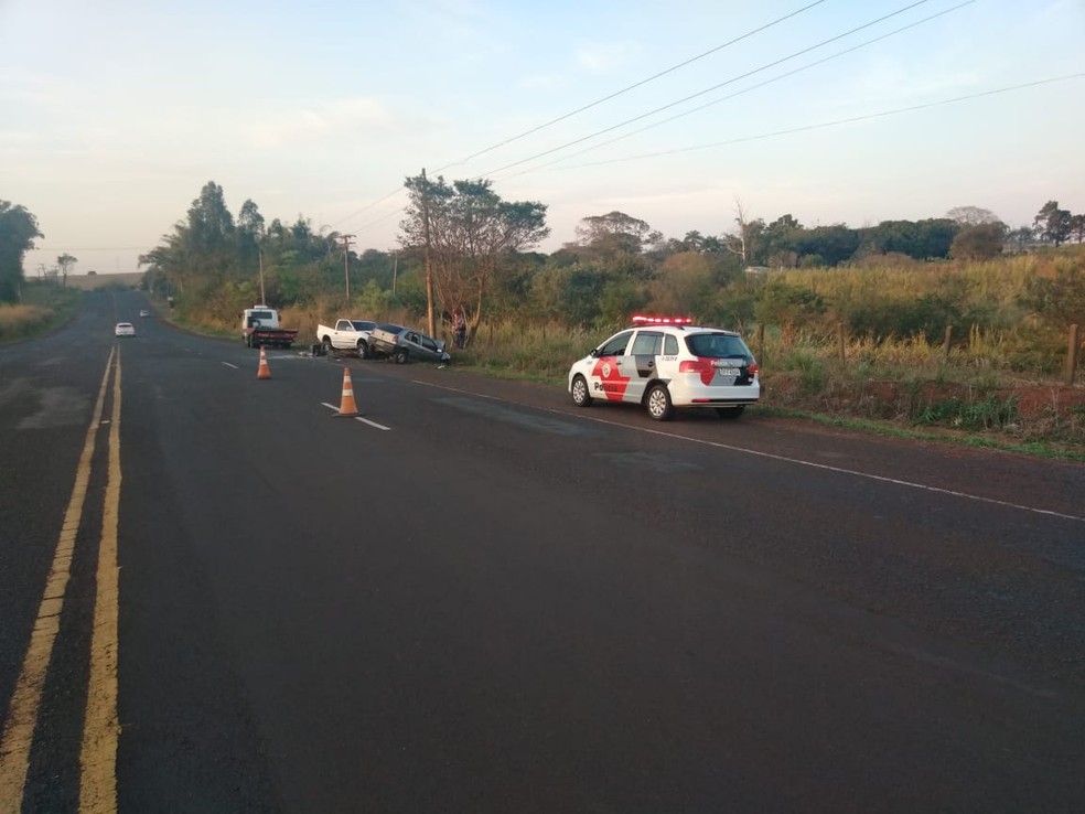 Duas pessoas ficaram feridas em acidente na rodovia Benedito Pires em Assis — Foto: The Brothers