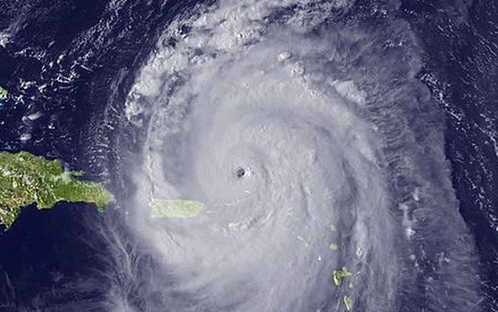 'Miolo' de um furacão apresenta condições climáticas bem mais brandas que o restante da tempestade, ao contrário do provérbio (Foto: NASA)