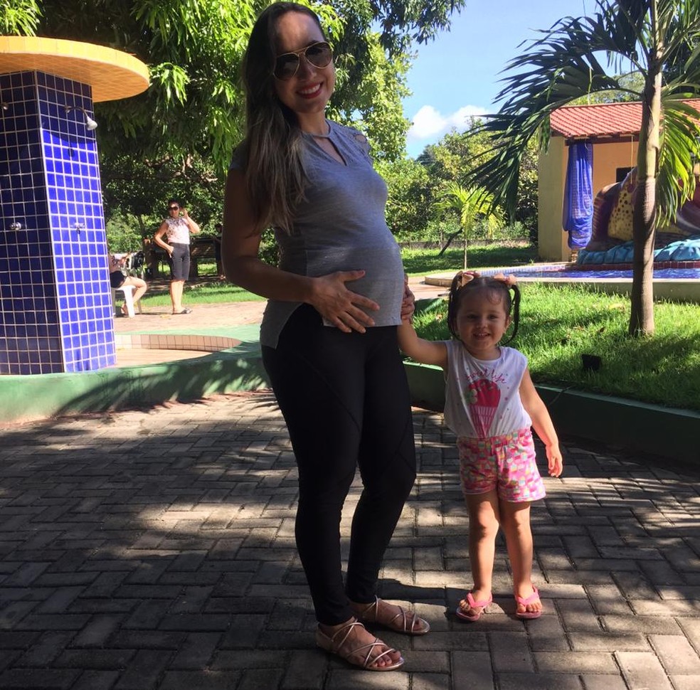 Enfermeiro acompanha de longe a gravidez da esposa e a filha de 2 anos, que estão em Floriano, Sul do Piauí — Foto: Arquivo Pessoal/Valério Azevedo