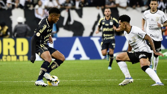 Ângelo e Du Queiroz em Corinthians x Santos