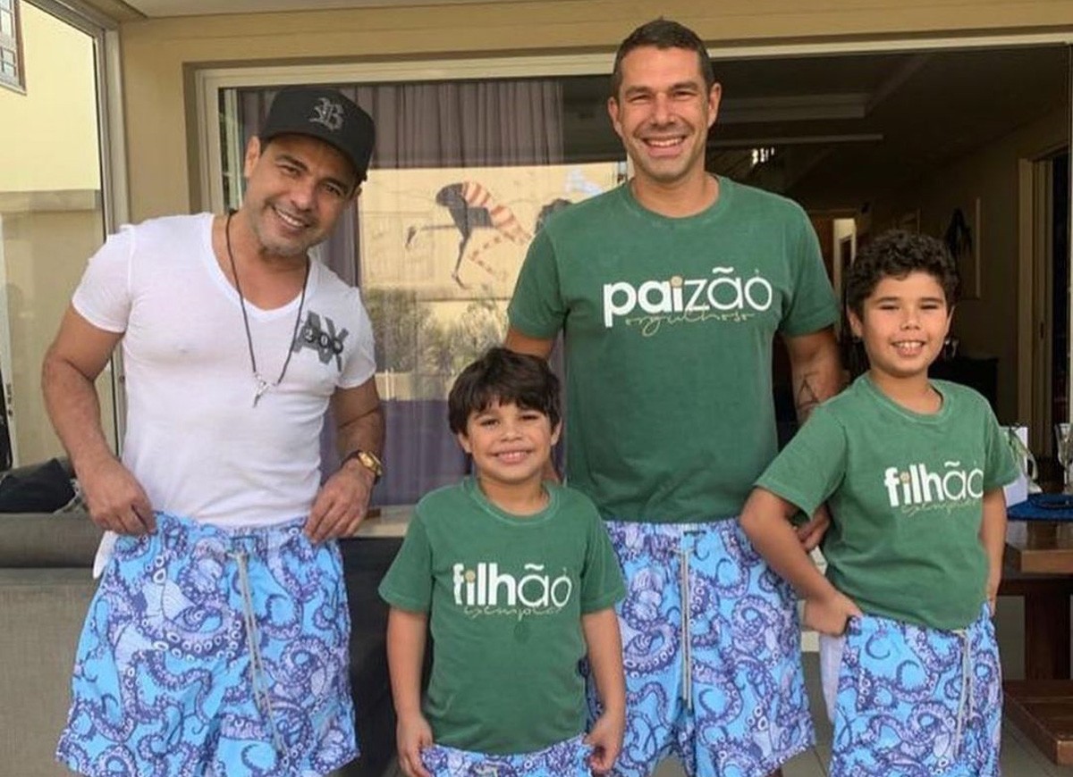 Zezé Di Camargo com Marcus Buaiz e os netos (Foto: Reprodução/Instagram)