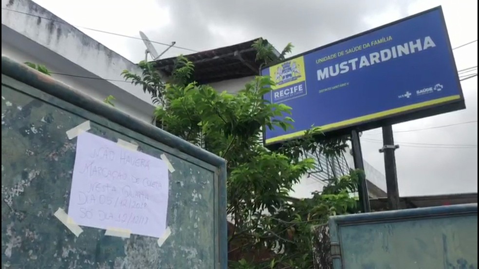 Pacientes de Unidade de SaÃºde da FamÃ­lia Mustardinha reclamam de falta de remÃ©dios e da dificuldade para marcar consultas â Foto: ReproduÃ§Ã£o/TV Globo