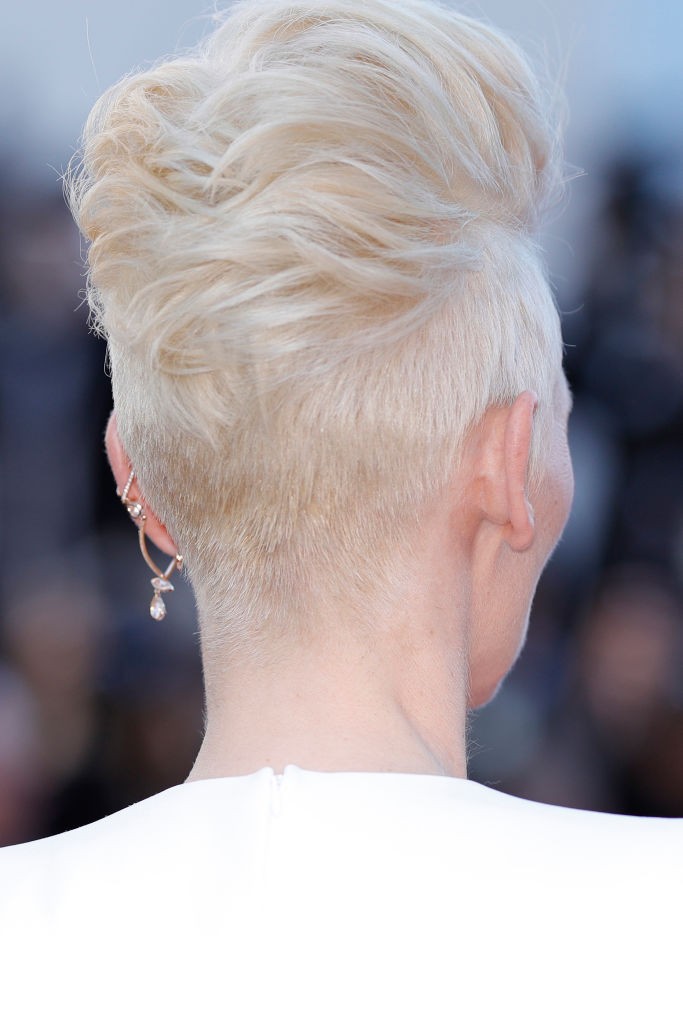 Detalhe do cabelo de Tilda Swinton (Foto: Getty Images)