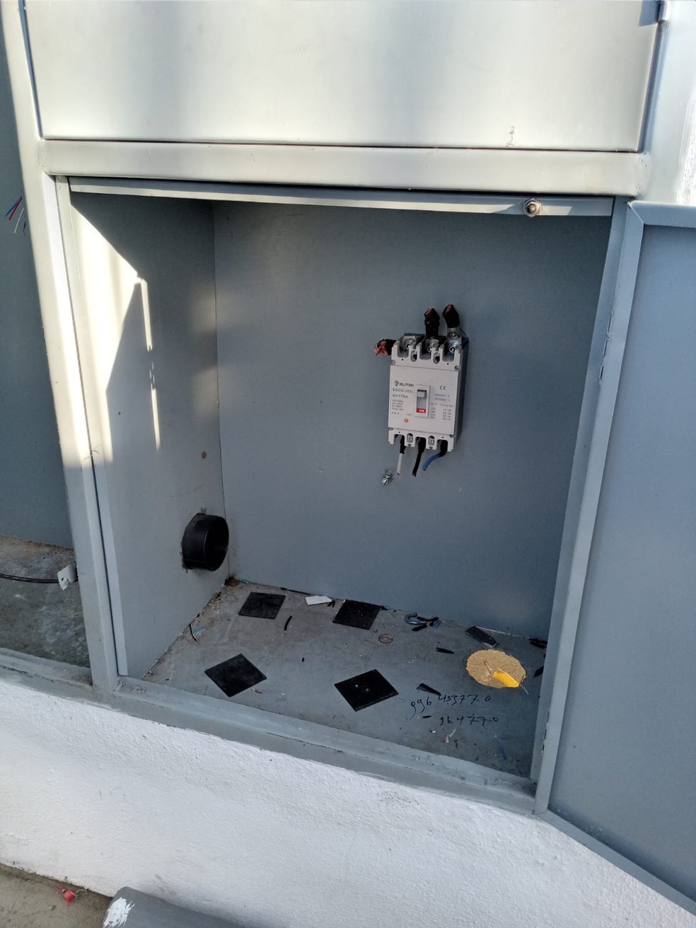 Criminosos voltaram a furtar cabos de energia de poços da Caern em menos de uma semana. — Foto: Cedida
