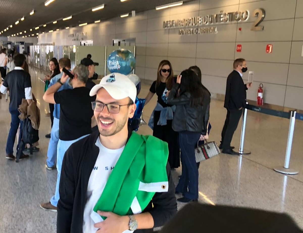 Victor Hespanha, 1º turista espacial brasileiro, chega a Belo Horizonte após viagem espacial;  VÍDEO |  Minas Gerais
