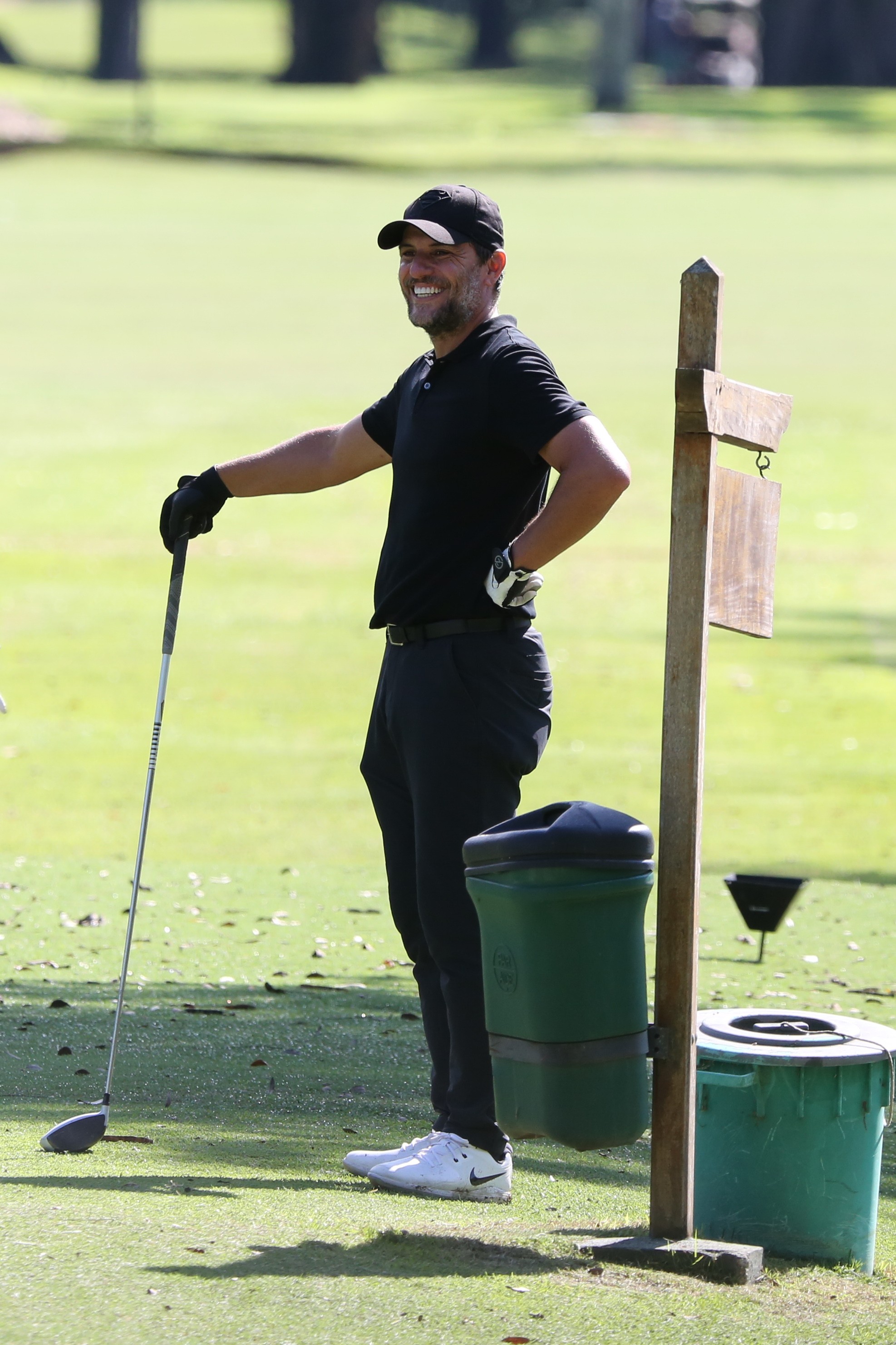 Rodrigo Lombardi joga golfe no Rio (Foto: AgNews)