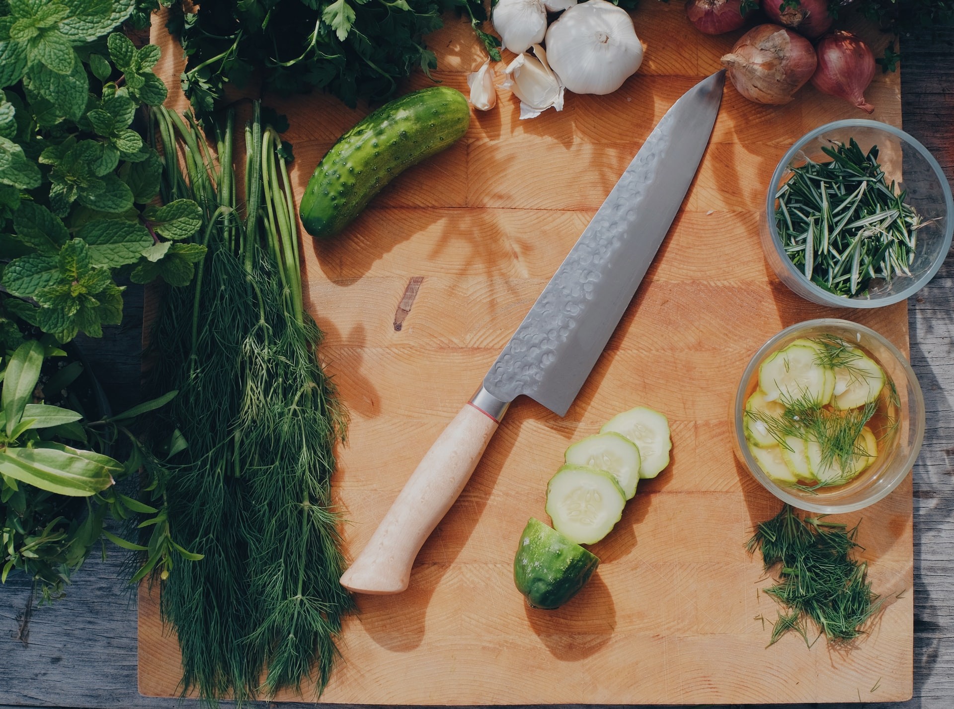 Chef explica qual é a faca certa para cada alimento (Foto: Unsplash)