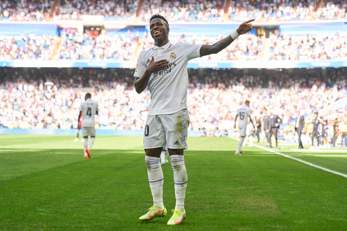 Pelé, Neymar, CBF e Xavi dão apoio a Vini Jr após polêmica com dança ...