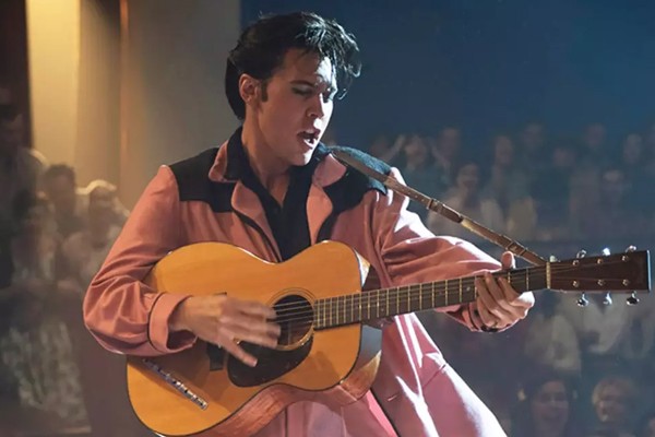 Austin Butler no filme Elvis (2022) (Foto: reprodução)