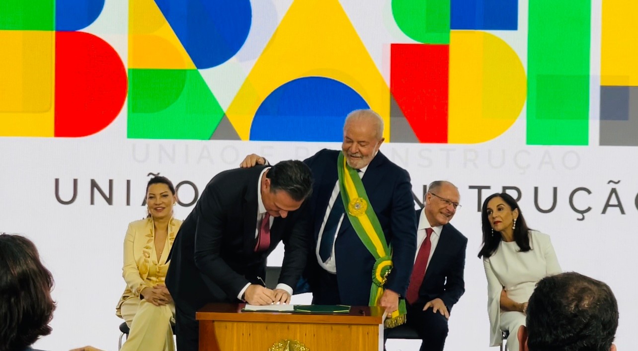 Senador de MT toma posse como ministro da Agricultura no governo Lula