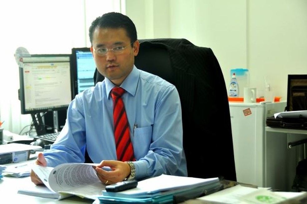 O promotor de Justiça Gláucio Ney Shiroma Oshiro diz que está acompanhando casos  (Foto: Divulgação/Asscom MP-AC)