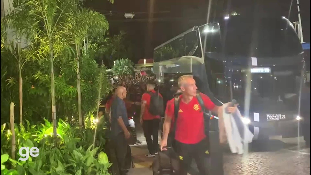 Flamengo chega ao Ceará com pipoca, protesto e xingamentos contra Landim