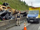 Acidente com caminhão deixa duas pessoas feridas na BR-116, no Paraná