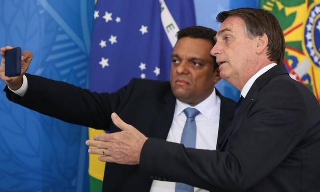O vice-líder do governo na Câmara, o deputado Otoni de Paula (PSC), com o presidente Jair Bolsonaro