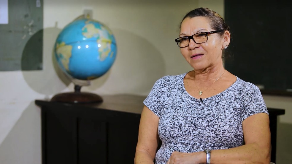 Maria José Penha estava nas aulas da EJA antes da pandemia, mas teve que interromper os estudos. — Foto: Gustavo Wanderley/TV Globo