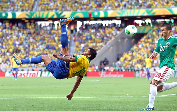 Hulk jogo Brasil México (Foto: Getty Images)