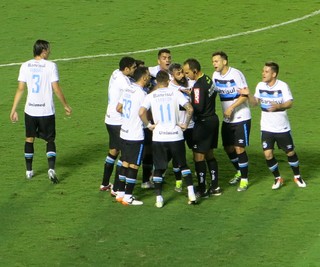Fluminense x Grêmio confusão expulsão Grêmio Maicon Ramiro Grêmio (Foto: Edgard Maciel de Sá/GloboEsporte.com)