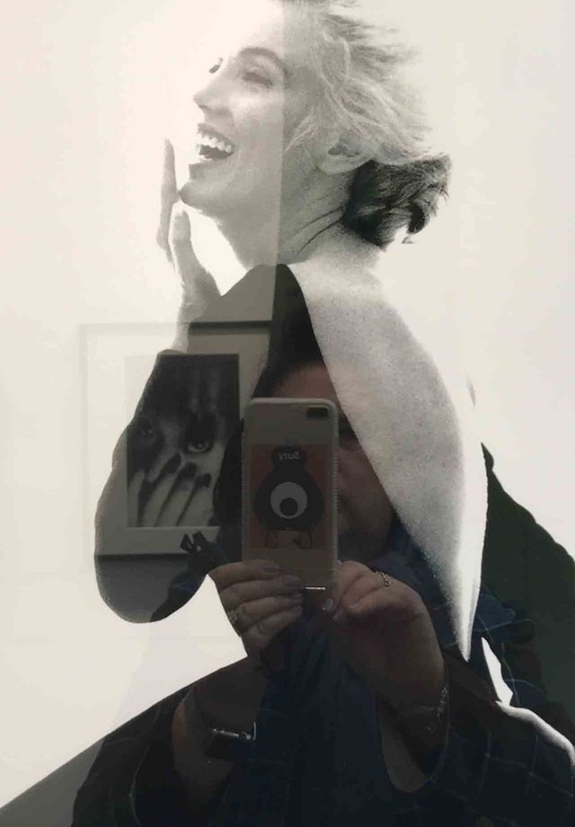 Suzy captures Marilyn Monroe captured by Bert Stern in The Last Sitting (1962) (Foto: BERT STERN, COURTESY OF STALEY-WISE GALLERY/@SUZYMENKESVOGUE)