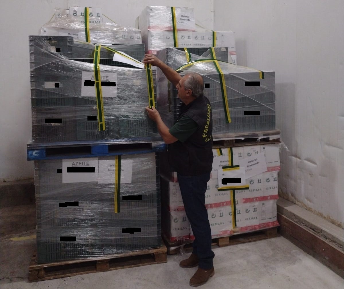 Ministério da Agricultura apreende quase 6 mil litros de azeite por suspeita de fraude no interior de SP