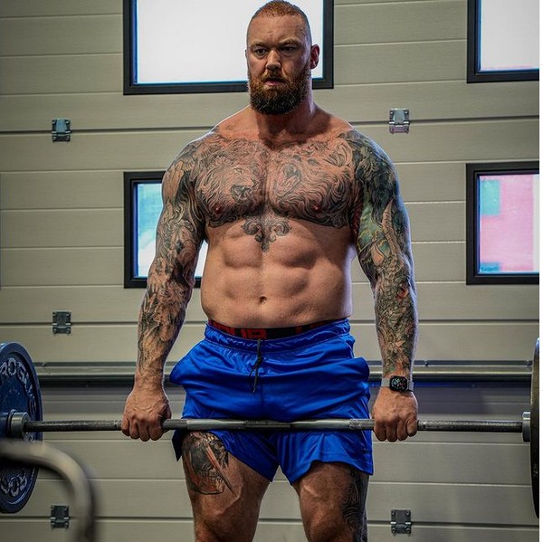 Astro de Game of Thrones, Hafthór Júlíus Björnsson perdeu peso e ganhou músuclos para sua luta de boxe (Foto: Instagram)