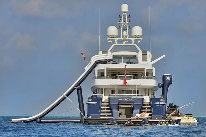 Iate luxuoso que Tom Cruise passa férias (Foto: Super Yacht Times)