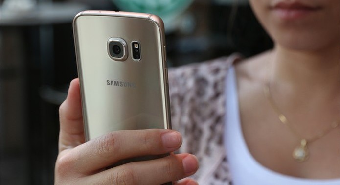 Galaxy S6 é o atual top de linha da Samsung (Foto: Lucas Mendes/TechTudo) (Foto: Galaxy S6 é o atual top de linha da Samsung (Foto: Lucas Mendes/TechTudo))